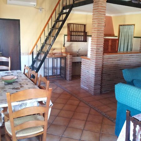 Casa Rural La Rosa De Los Vientos فوينتيه دي بيدرا المظهر الخارجي الصورة
